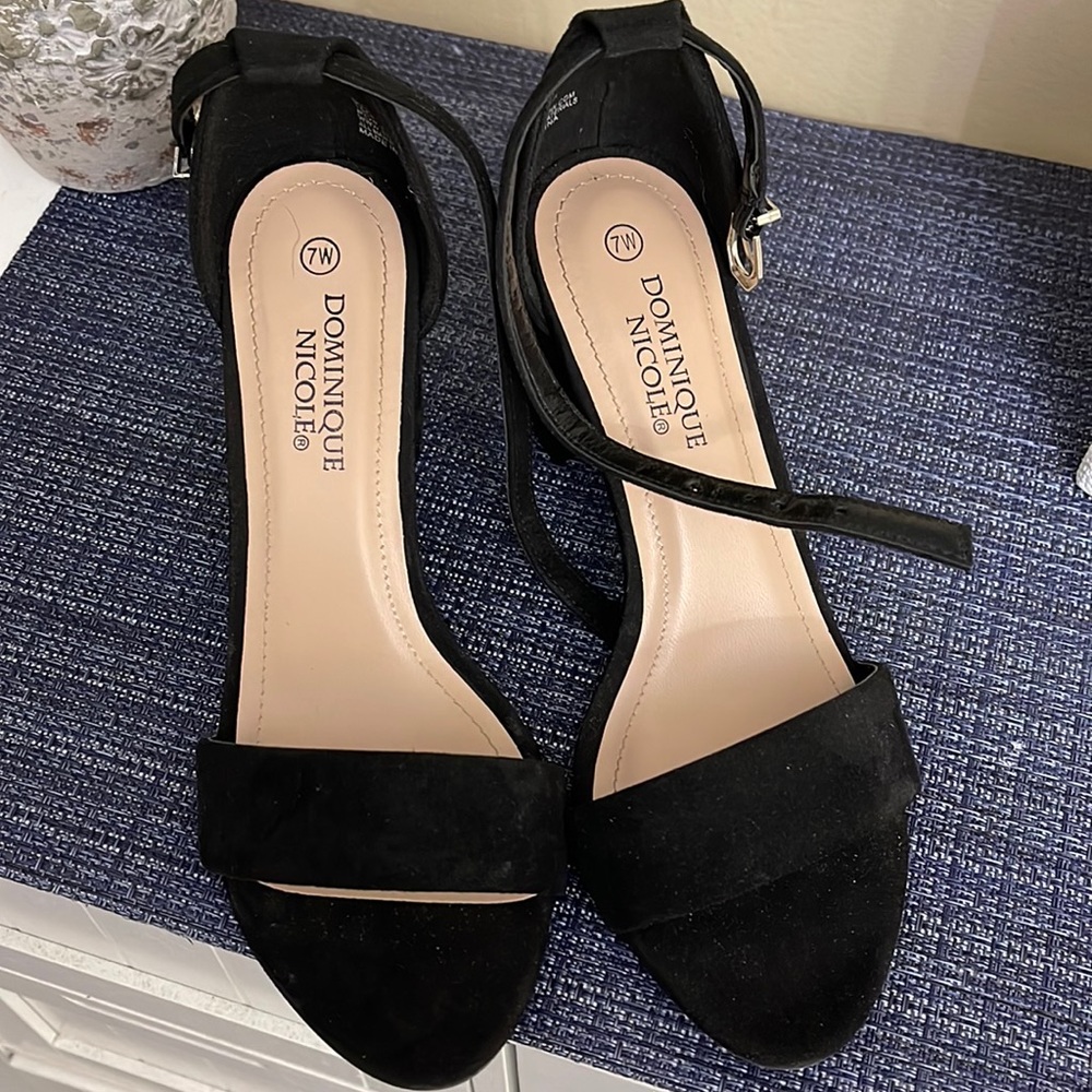 Women's Dress Shoes
Dominique Nicole Paula